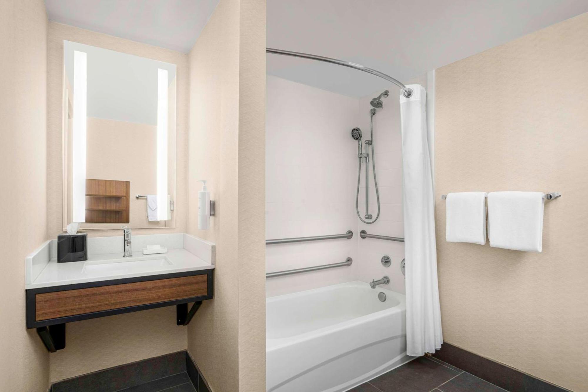 Hilton Garden Inn Kent Island Marina Grasonville Esterno foto